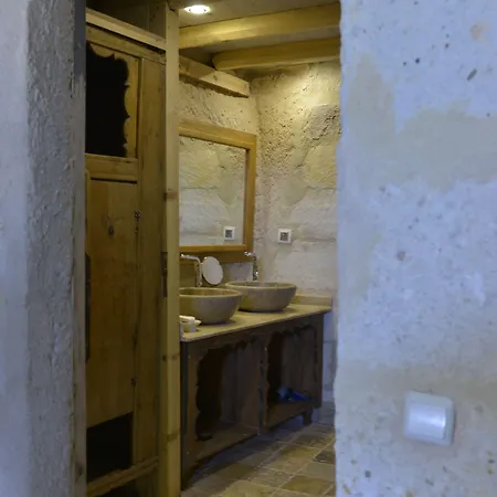 Takaev Cave House Hotell 2*