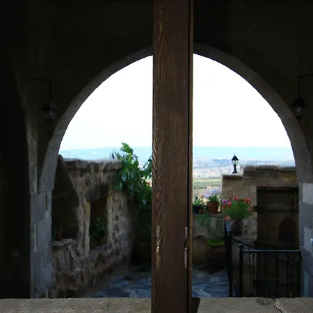 Отель Takaev Cave House