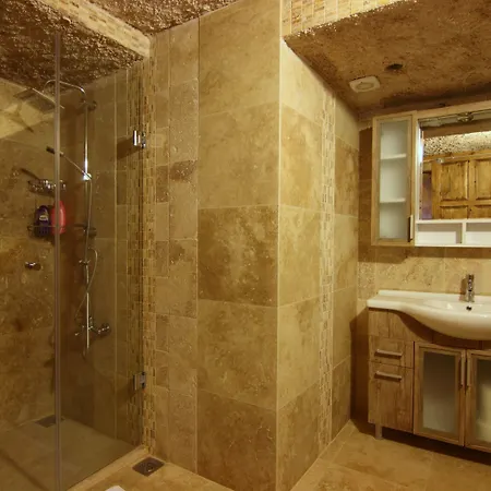 Отель Takaev Cave House 2*