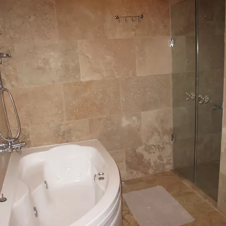 Takaev Cave House 2* Üchisar