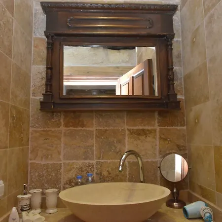 Takaev Cave House Hotel 2*