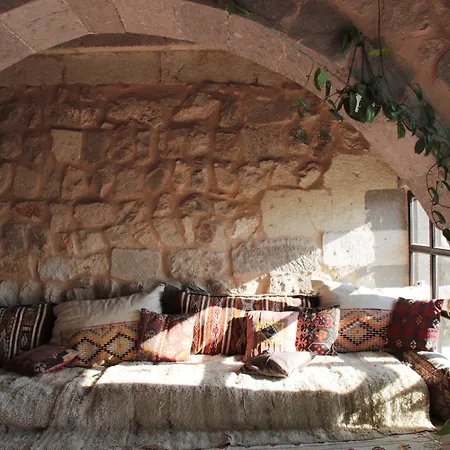 Takaev Cave House Hotel 2*