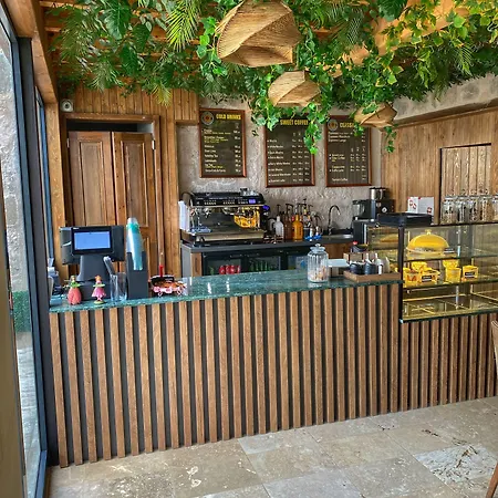 Takaev Cave House 2*