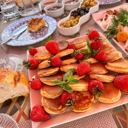 Takaev Cave House 2* Üçhisar