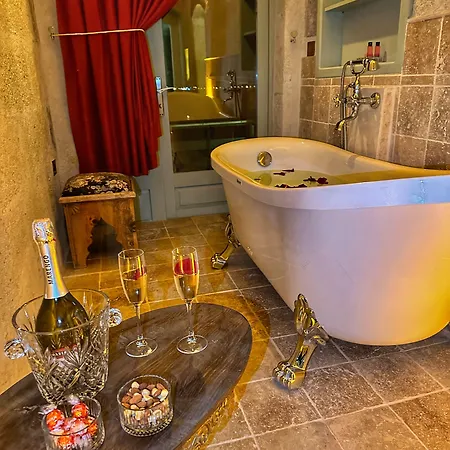 Takaev Cave House Hotel Üchisar