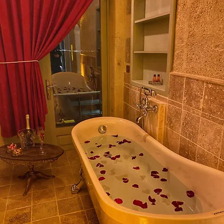 Hotel Takaev Cave House 2*