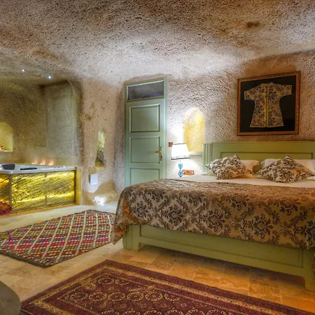 Takaev Cave House 2* Учисар