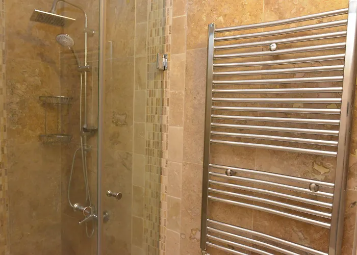 Takaev Cave House 2*