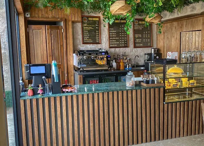 Takaev Cave House 2*